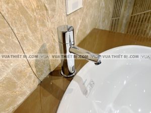 Vòi chậu lavabo VIGLACERA VG1023 cảm ứng nóng lạnh dùng pin