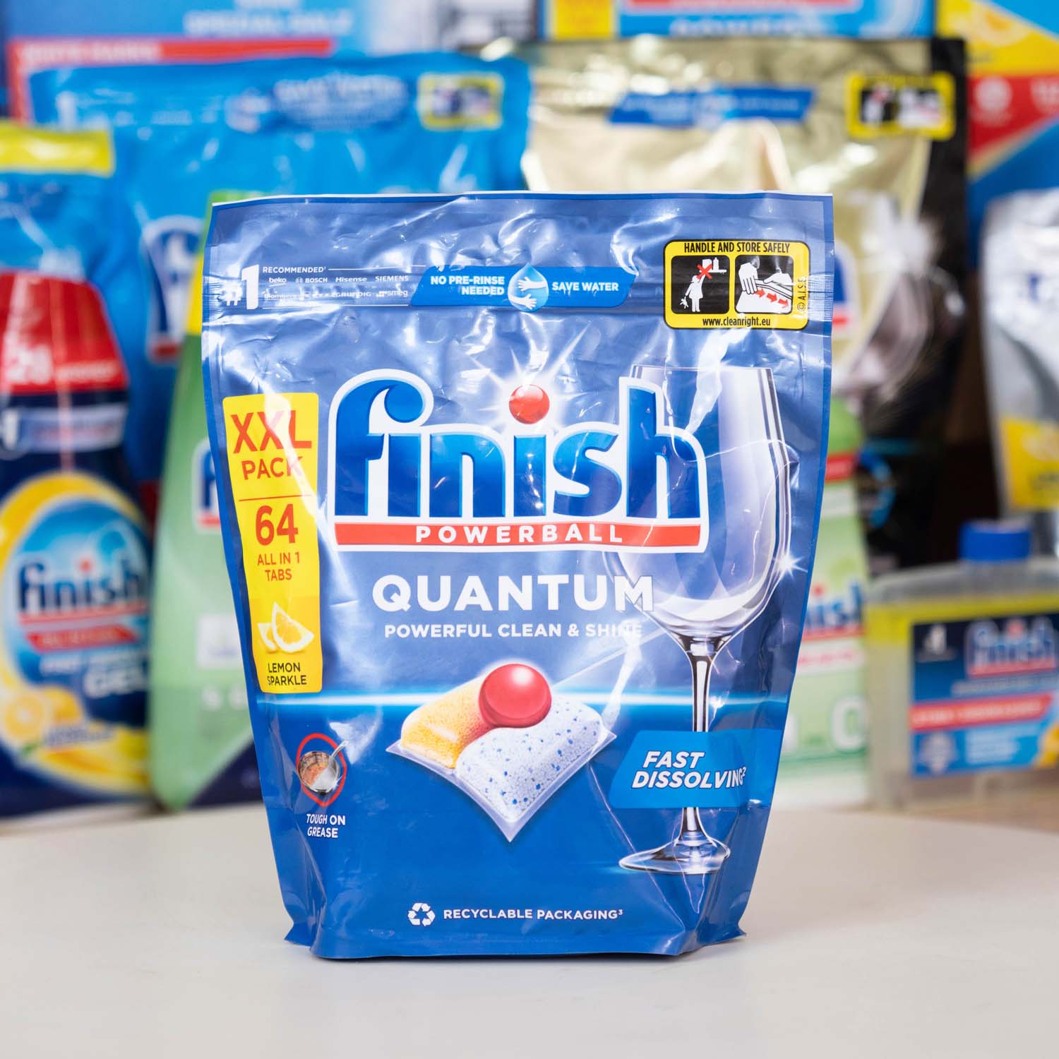 Viên rửa bát FINISH Quantum All in 1 túi 64 viên hương chanh 7 Hinh anh thuc te Vien rua bat FINISH Quantum All in 1 tui 64 vien huong chanh 1